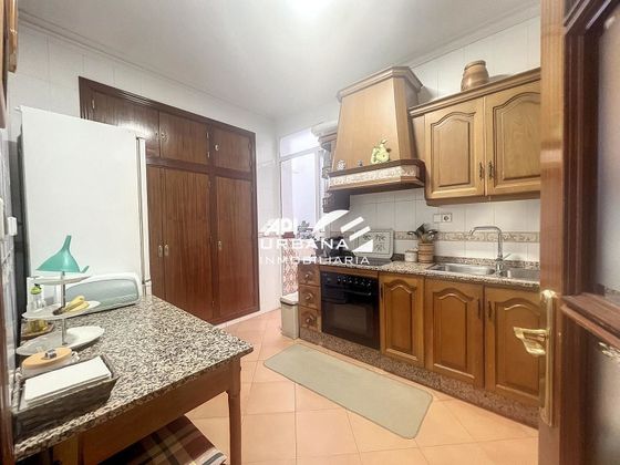 Foto 2 de Piso en venta en Lucena de 5 habitaciones con terraza y aire acondicionado