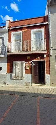 Foto 1 de Casa en venda a calle Canalejas de 4 habitacions i 142 m²