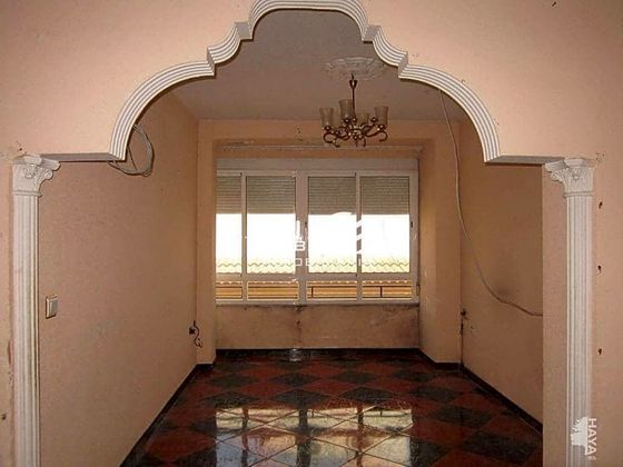 Foto 2 de Piso en venta en Lucena de 5 habitaciones con terraza