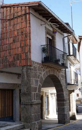 Foto 2 de Casa en venta en Béjar de 3 habitaciones con terraza y balcón
