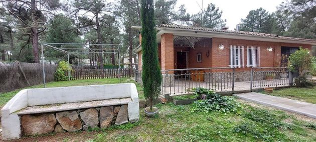 Foto 2 de Casa en venda a Marugán de 2 habitacions amb piscina i garatge