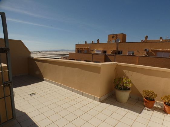 Foto 2 de Àtic en venda a avenida Las Marinas de 3 habitacions amb terrassa i aire acondicionat