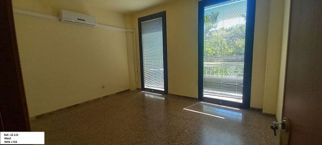 Foto 1 de Oficina en lloguer a Centre Vila amb aire acondicionat i ascensor
