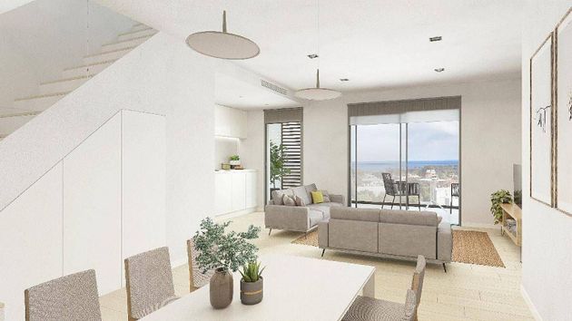 Foto 2 de Àtic en venda a L'Aragai - Prat de Vilanova de 4 habitacions amb terrassa i piscina