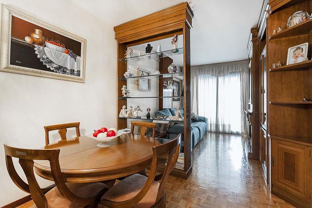 Foto 1 de Pis en venda a La Sagrada Família de 4 habitacions amb terrassa i ascensor