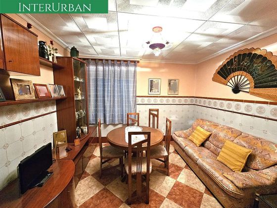 Foto 2 de Casa en venta en Casco Antiguo de 4 habitaciones con terraza y garaje