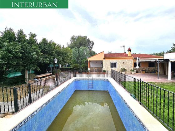Foto 1 de Venta de chalet en Urbanizaciones de 4 habitaciones con terraza y piscina