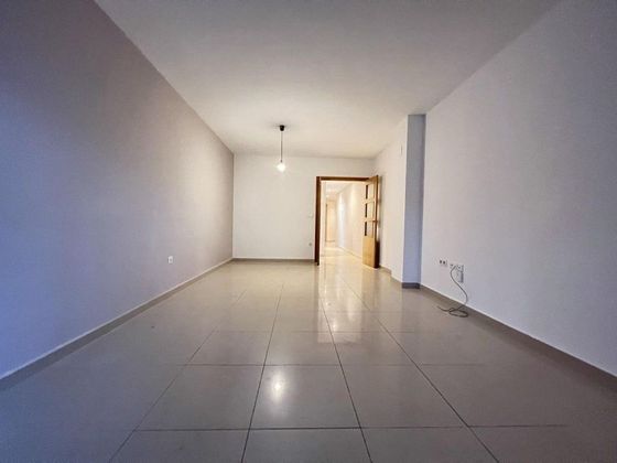 Foto 2 de Piso en venta en Albalat de la Ribera de 3 habitaciones con garaje y balcón