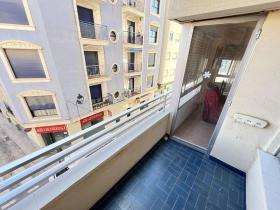 Foto 2 de Pis en venda a Ayuntamiento - Centro de 4 habitacions amb terrassa i balcó