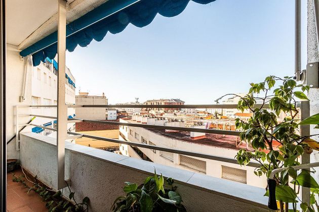 Foto 2 de Piso en venta en Gràcia de 3 habitaciones con terraza y piscina