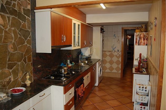 Foto 2 de Chalet en venta en Caravaca de la Cruz de 5 habitaciones con terraza y aire acondicionado