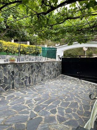 Foto 2 de Venta de chalet en calle Dàlia de 3 habitaciones con terraza y piscina