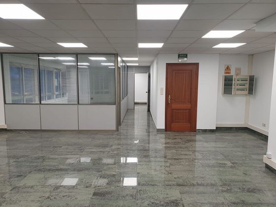 Foto 1 de Oficina en alquiler en calle Juan Díaz Porlier con aire acondicionado