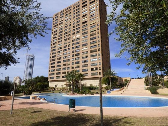 Foto 1 de Venta de piso en avenida Marina Baixa de 3 habitaciones con terraza y piscina