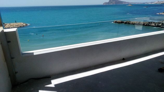 Foto 2 de Àtic en venda a Zona de Mascarat de 4 habitacions amb terrassa i piscina