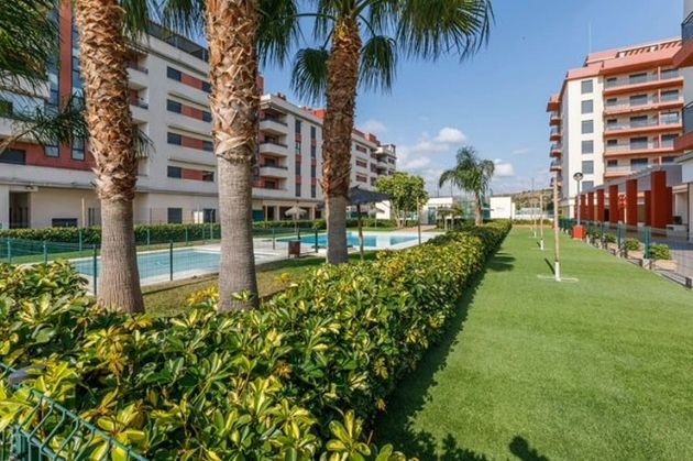 Foto 1 de Venta de piso en calle Mar Egeo de 2 habitaciones con terraza y piscina