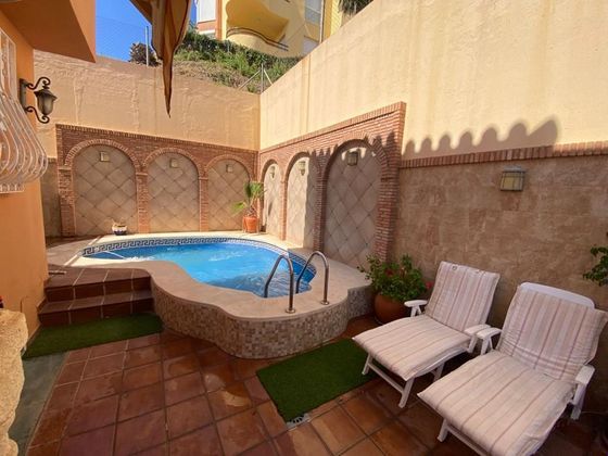 Foto 1 de Casa en venda a Viña Málaga de 3 habitacions amb terrassa i piscina