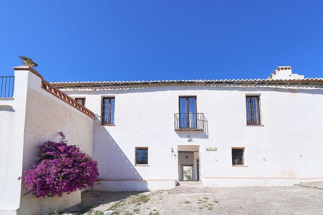 Foto 1 de Casa rural en venda a Cártama de 4 habitacions amb terrassa i jardí