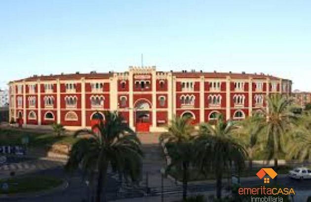Foto 1 de Pis en venda a Centro - Mérida de 4 habitacions amb terrassa i garatge