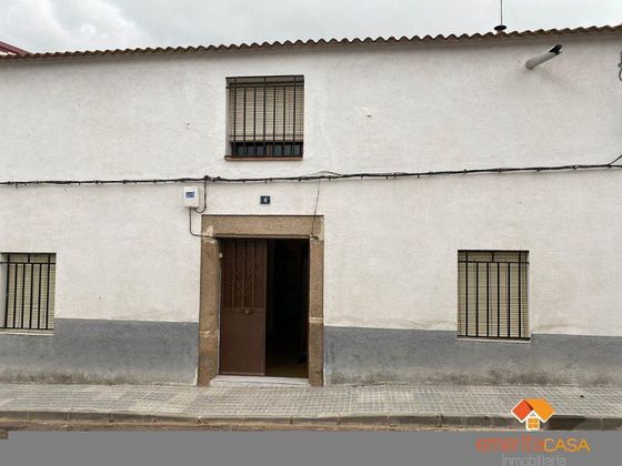 Foto 2 de Casa en venda a Mirandilla de 5 habitacions amb garatge