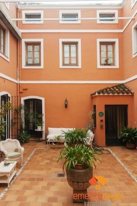 Foto 1 de Casa en venta en Centro - Mérida de 6 habitaciones con garaje y aire acondicionado