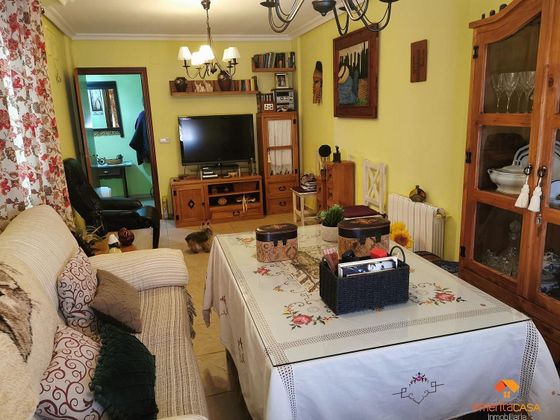 Foto 1 de Casa en venda a Trujillanos de 3 habitacions amb terrassa i aire acondicionat