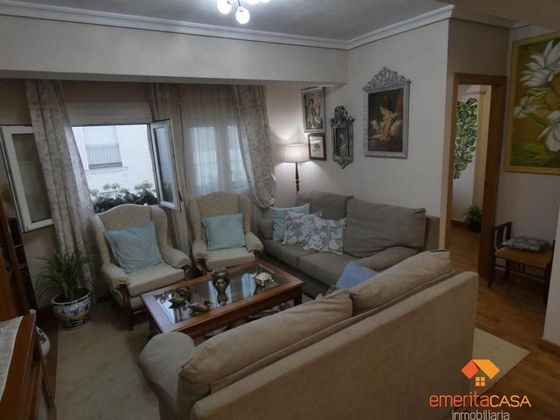 Foto 2 de Pis en venda a Centro - Mérida de 2 habitacions amb terrassa i aire acondicionat