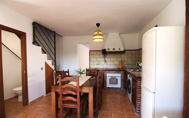 Foto 2 de Venta de chalet en calle Valle del Guadalhorce de 3 habitaciones con terraza y piscina