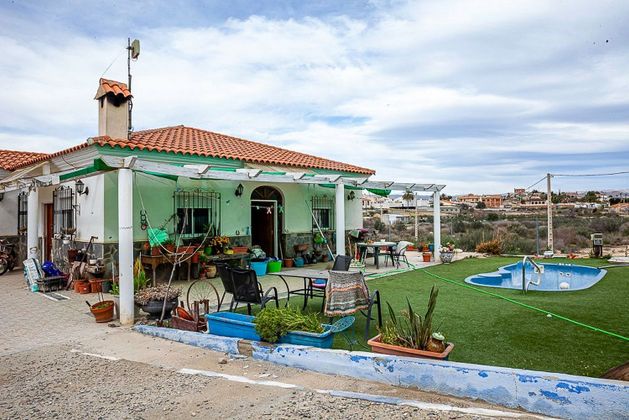 Foto 1 de Chalet en venta en Huércal-Overa de 3 habitaciones con terraza y piscina