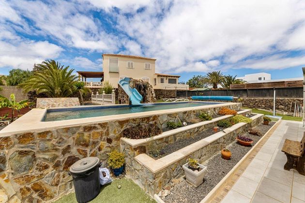 Foto 2 de Xalet en venda a Villaverde de 3 habitacions amb terrassa i piscina