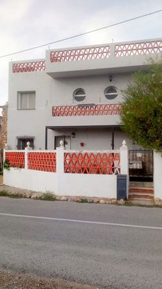 Foto 1 de Chalet en venta en Granja de Rocamora de 8 habitaciones con terraza y piscina