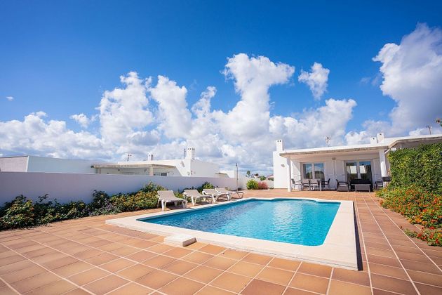 Foto 1 de Casa adossada en venda a Cala Llonga-Sa Mesquida de 3 habitacions amb terrassa i piscina