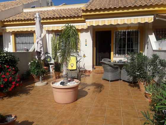 Foto 1 de Casa en venda a El Mojón de 3 habitacions amb terrassa i jardí