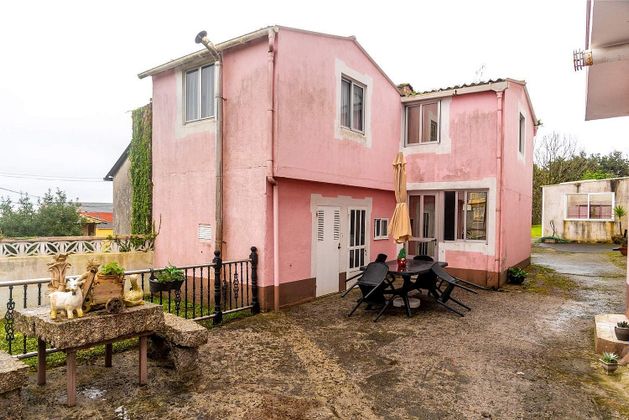 Foto 1 de Casa en venda a Burela de 5 habitacions amb terrassa i piscina