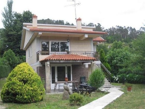 Foto 1 de Xalet en venda a Mondariz de 6 habitacions amb terrassa i jardí