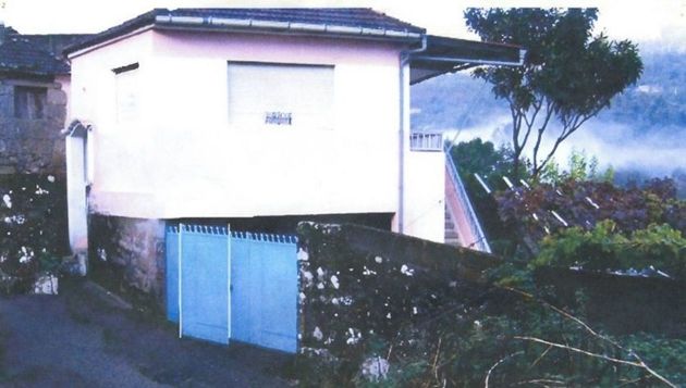 Foto 1 de Venta de casa en Padrenda de 3 habitaciones con terraza y garaje