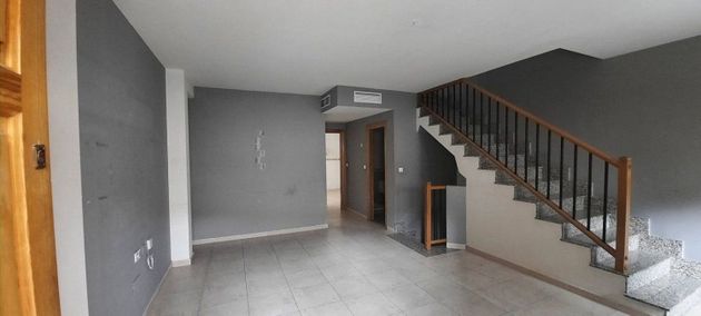 Foto 2 de Venta de casa en Blanca de 4 habitaciones con garaje