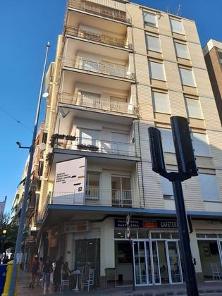 Foto 2 de Piso en venta en Águilas ciudad de 3 habitaciones con balcón y ascensor