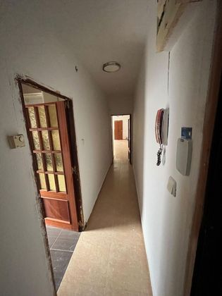 Foto 2 de Venta de piso en Reyes Católicos de 3 habitaciones con terraza y calefacción