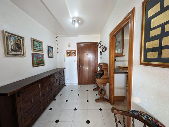 Foto 2 de Piso en venta en Barrio Alto - San Félix - Oliveros - Altamira de 3 habitaciones con terraza y ascensor