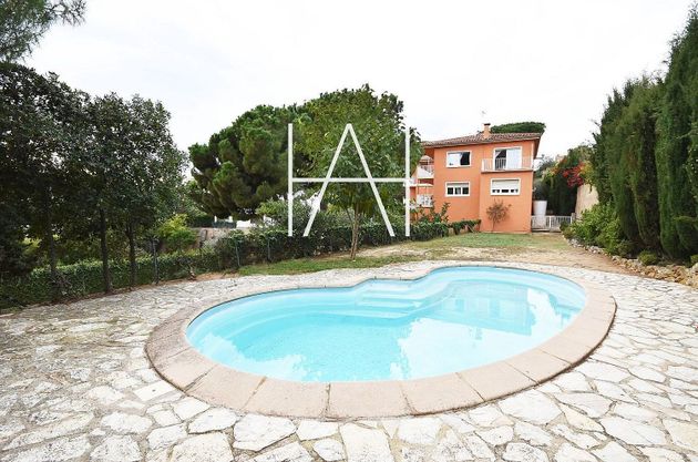 Foto 1 de Chalet en venta en Canet de Mar de 11 habitaciones con terraza y piscina