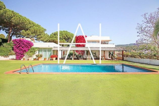 Foto 2 de Alquiler de chalet en Sant Andreu de Llavaneres de 8 habitaciones con terraza y piscina