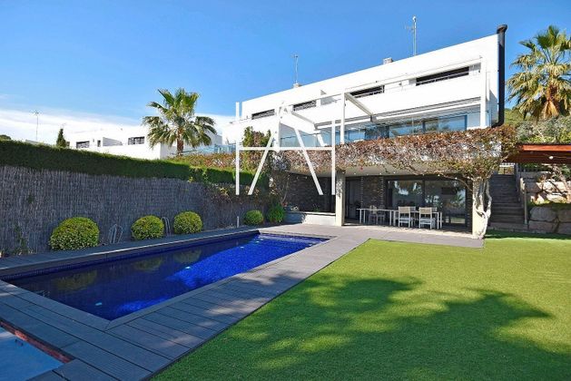 Foto 1 de Casa en venta en Urbanitzacions de 4 habitaciones con terraza y piscina