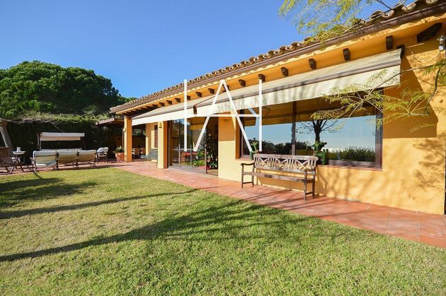 Foto 2 de Chalet en alquiler en Sant Vicenç de Montalt de 5 habitaciones con piscina y garaje