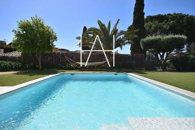 Foto 2 de Xalet en venda a Sant Vicenç de Montalt de 5 habitacions amb terrassa i piscina