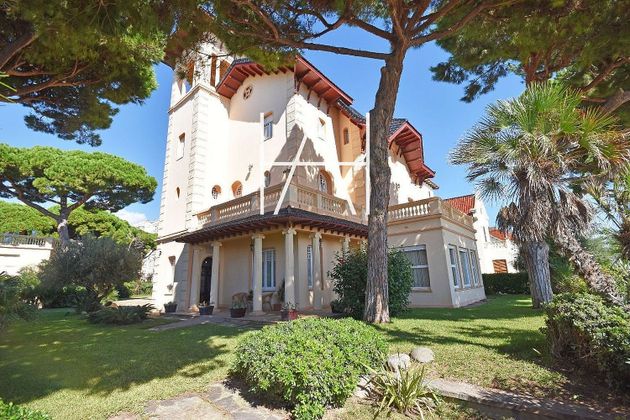 Foto 1 de Xalet en lloguer a Sant Vicenç de Montalt de 10 habitacions amb terrassa i piscina