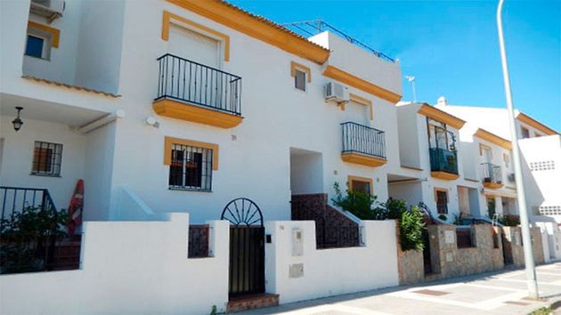 Foto 1 de Casa en venda a avenida Mar del Coral de 3 habitacions amb terrassa i piscina
