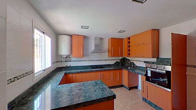 Foto 2 de Casa en venta en avenida Mar del Coral de 3 habitaciones con terraza y piscina