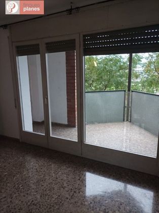 Foto 1 de Piso en venta en Instituts - Universitat de 3 habitaciones con balcón y calefacción