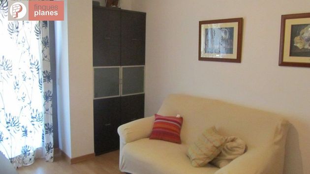 Foto 2 de Piso en venta en Centre Històric - Rambla Ferran - Estació de 1 habitación con balcón y calefacción